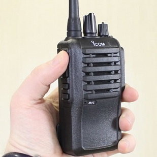 Профессиональная радиостанция Icom IC-F4003